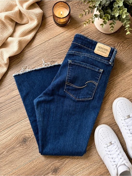 Signature by Levi Strauss Denim - Levi’s women  Blue Mid Rise Bootcut Denim Jeans